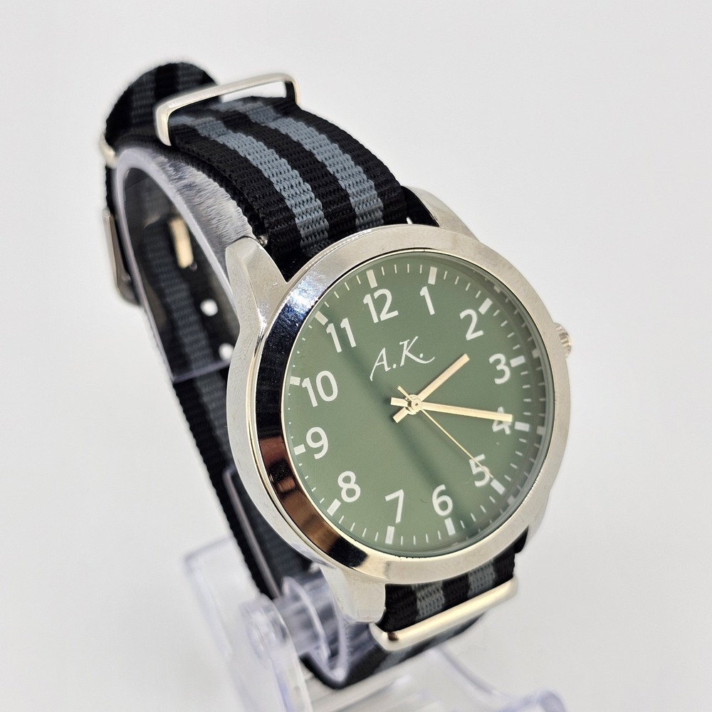 Men's Analog Watch 41MM Green Dial NEW Black Gray Canvas Band NEW Battery - Picture 4 of 12